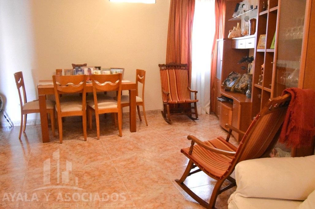 Sala d'estar de Casa adosada en venda en Cartagena amb Aire condicionat, Calefacció i Jardí privat