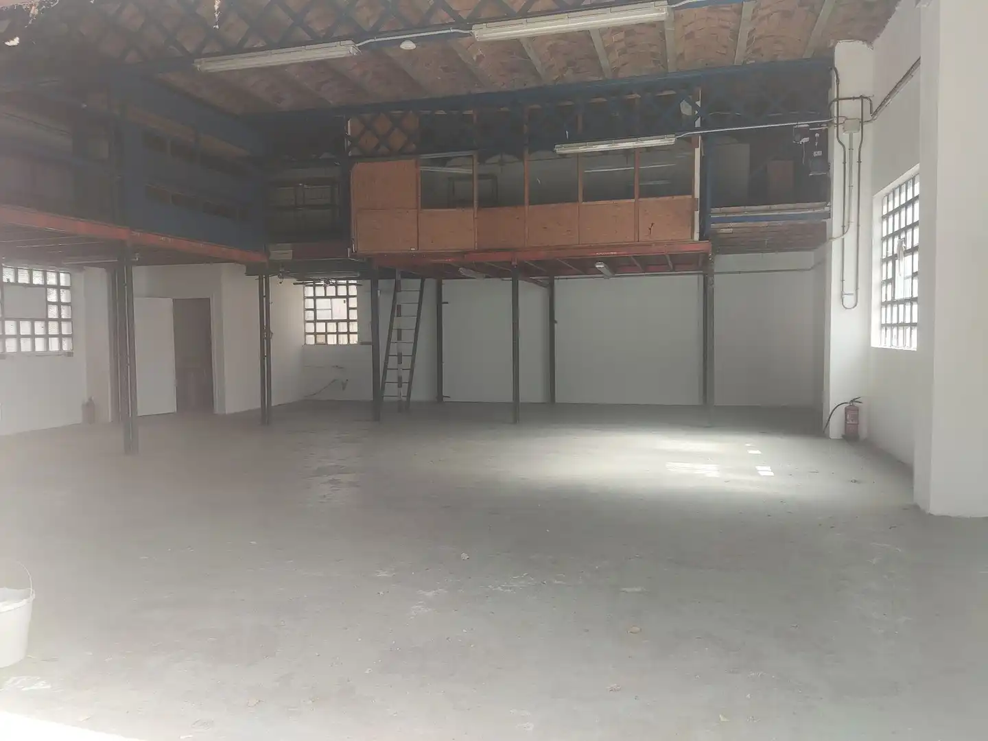 Local de alquiler en Castelldefels con Aire acondicionado