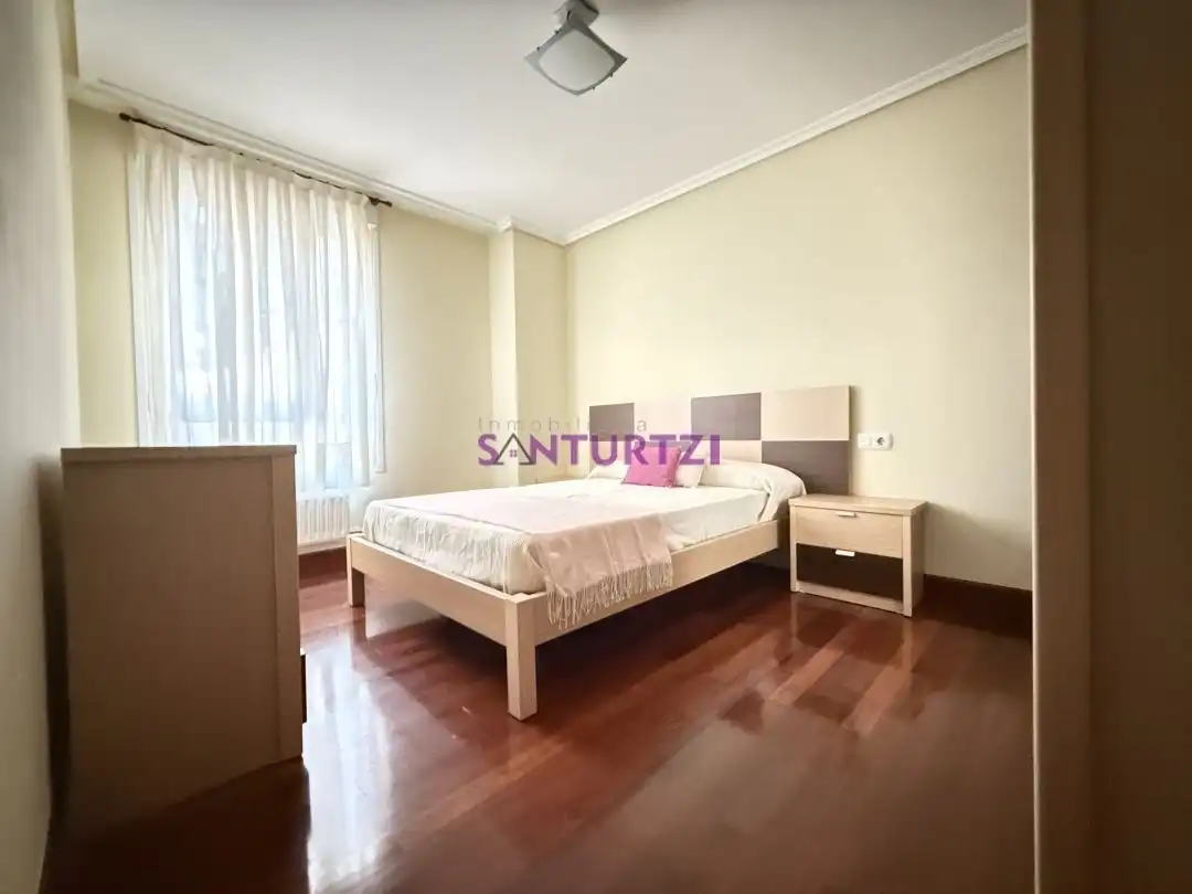 Bedroom of Flat for sale in Santurtzi   with Heating, Terrace and Furnished