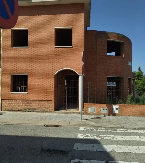 Foto 2 de Casa adosada en venda a Carrer Lluís Companys, 140, Centre - Passeig i Rodalies, Manresa