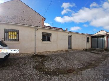 Gewerbefläche zum Verkauf in Calle SEGOVIA-LOVINGOS 5