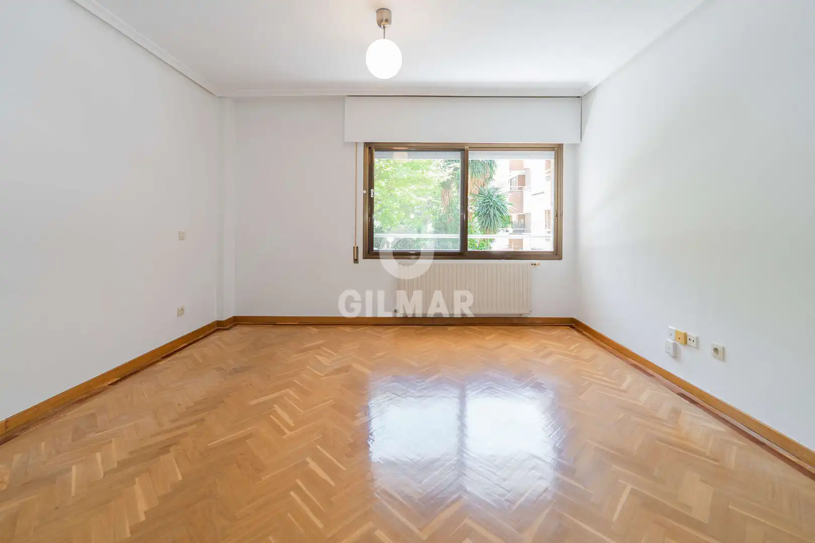 Schlafzimmer von Wohnung zum Verkauf in Pozuelo de Alarcón mit Heizung, Privatgarten und Abstellraum