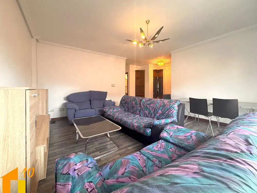 Wohnzimmer von Einfamilien-Reihenhaus zum Verkauf in Belorado mit Heizung und Terrasse