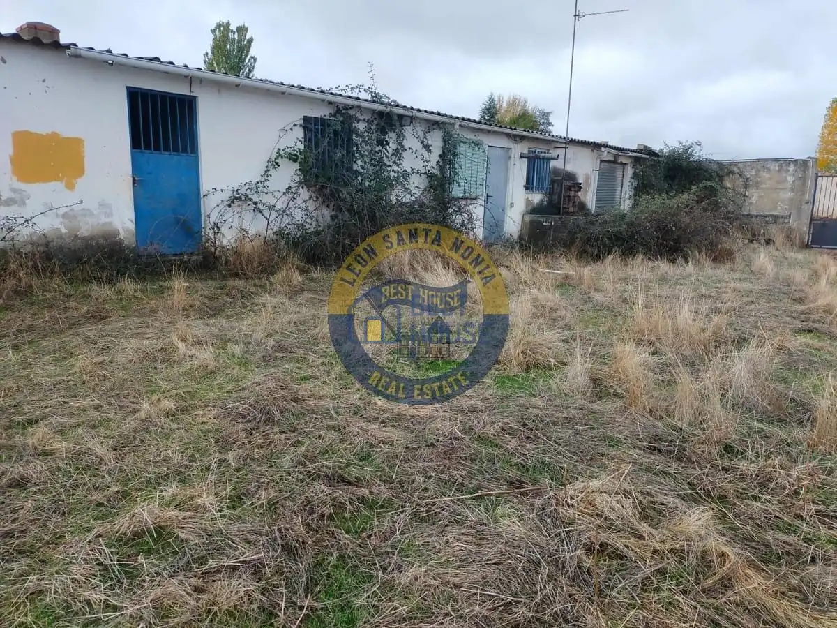 Nau industrial en venda a Valverde de la Virgen, imagen 19