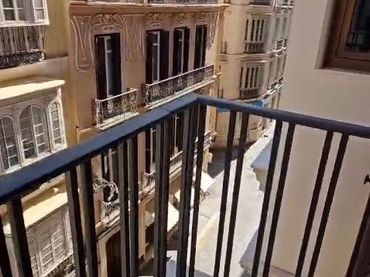 Pis amb ascensor en venda a Calle CISNEROS