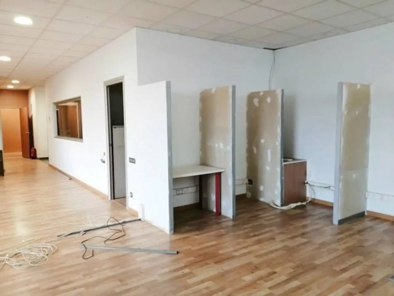 Büro zur Miete in Santa Perpètua de Mogoda mit Heizung und Alarm
