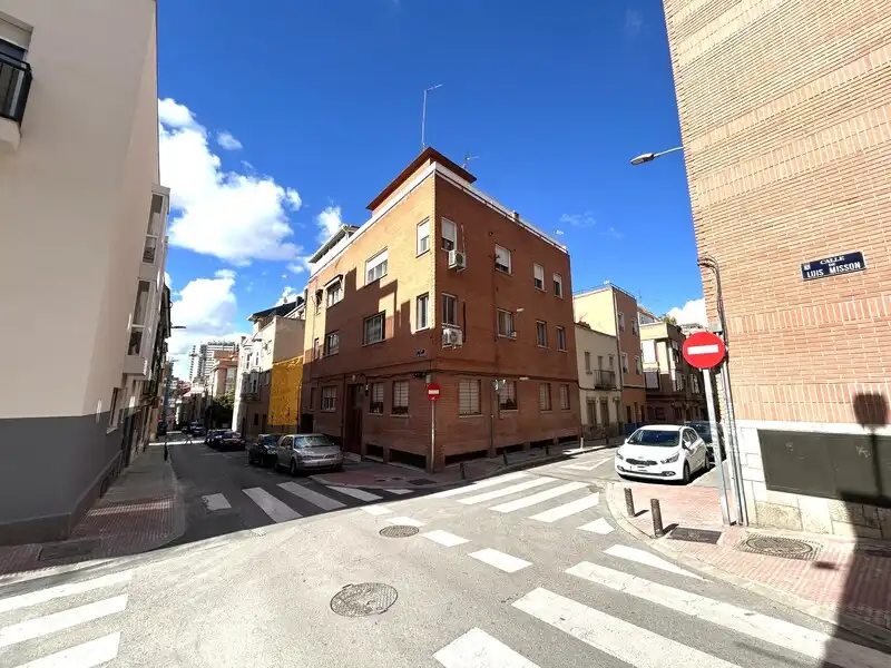 Vista exterior de Piso en venta en Madrid con Aire acondicionado y Calefacción
