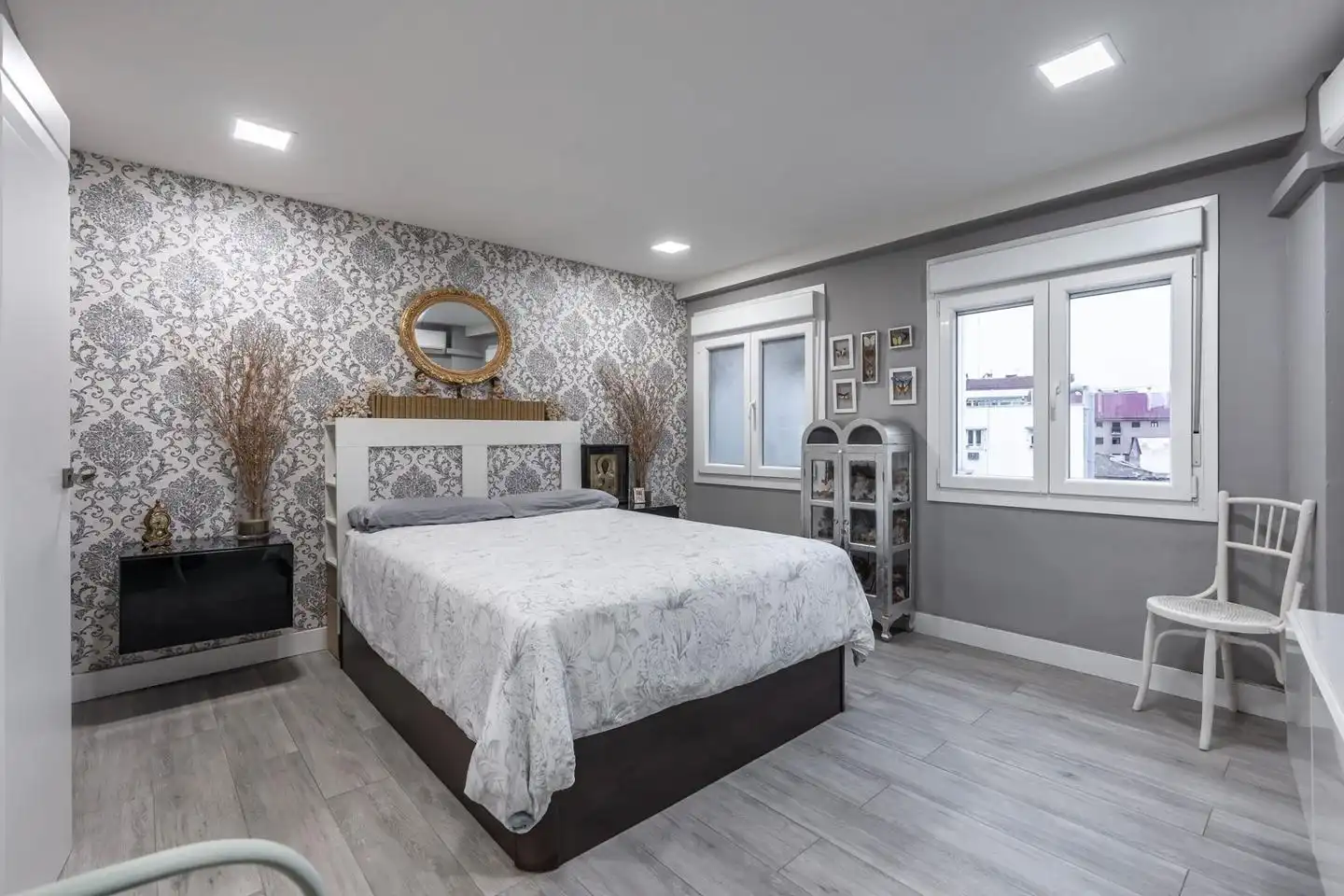 Bedroom of Flat for rent in Madrid  with Air Conditioner, Terrace and Furnished