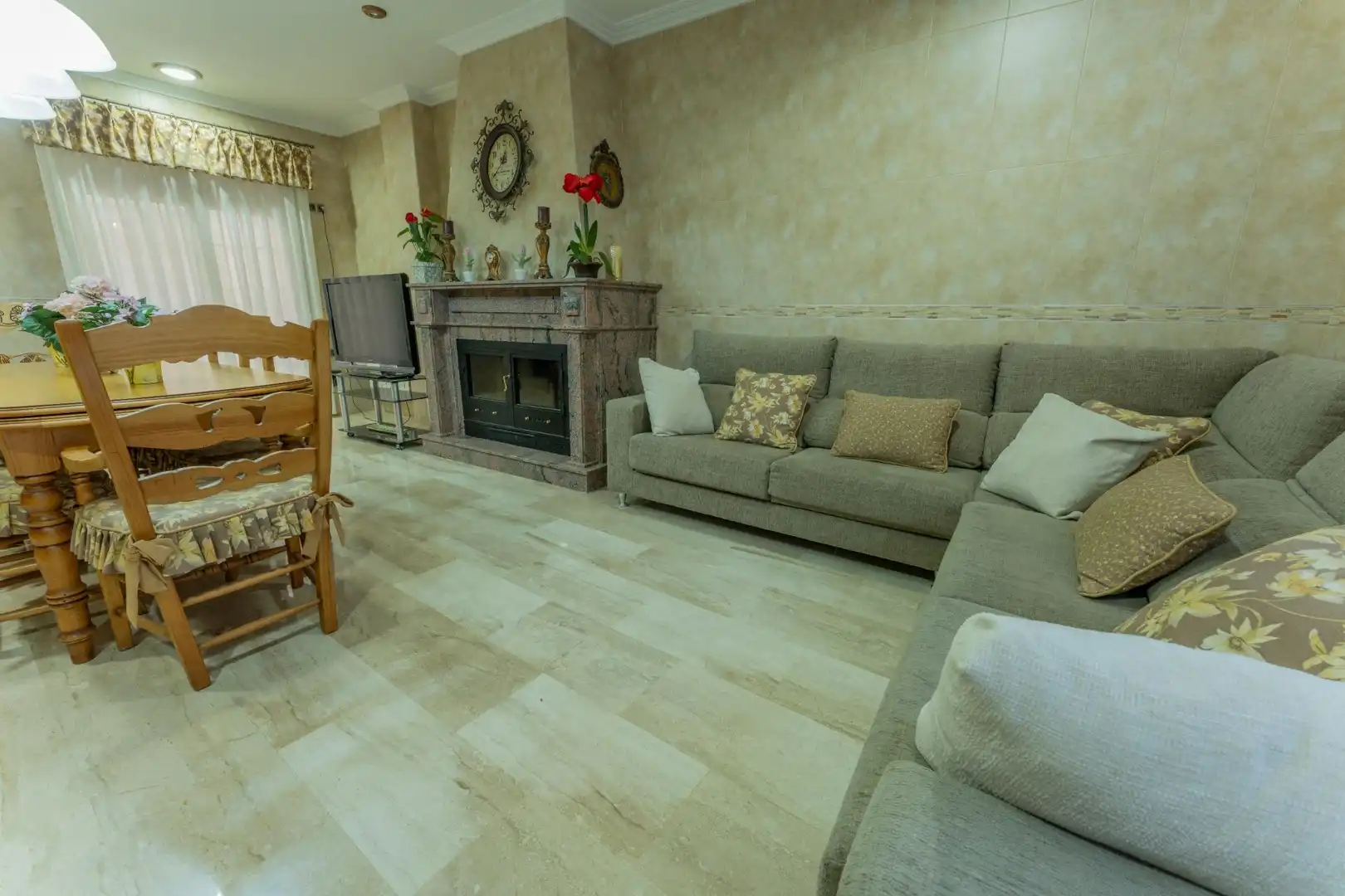 Sala de estar de Casa o chalet en venta en Huesa con Aire acondicionado, Calefacción y Trastero
