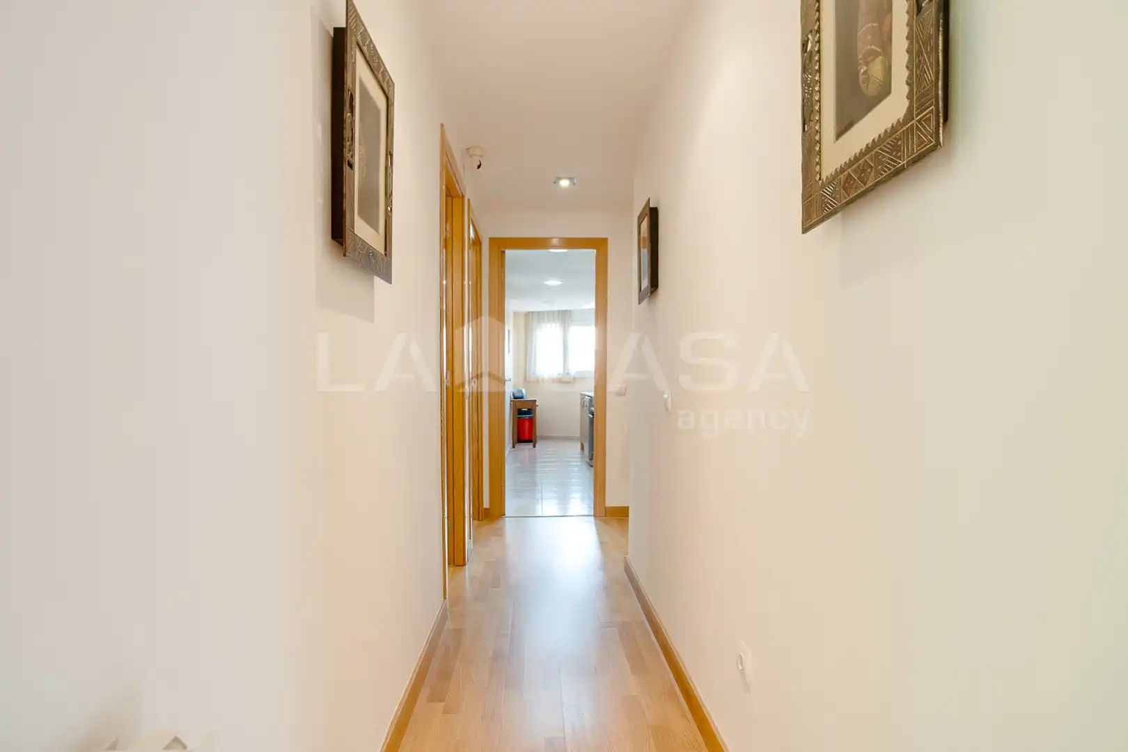 Piso en venta en Santa Coloma de Gramenet con Calefacción, Terraza y Trastero