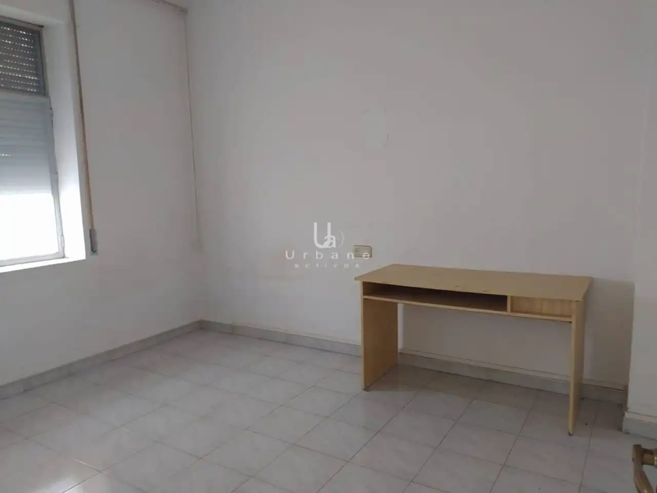 Habitación de Local en venta en Murcia