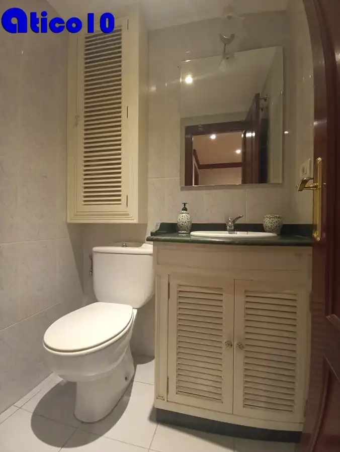 Flat for sale in Calle Doctor Antonio Bascarán Asúnsolo, Cerdeño - El Palais - Mercadín