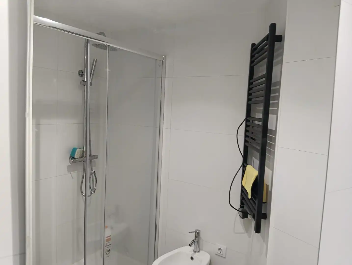 Bathroom of Flat for sale in San Lorenzo de El Escorial  with Heating