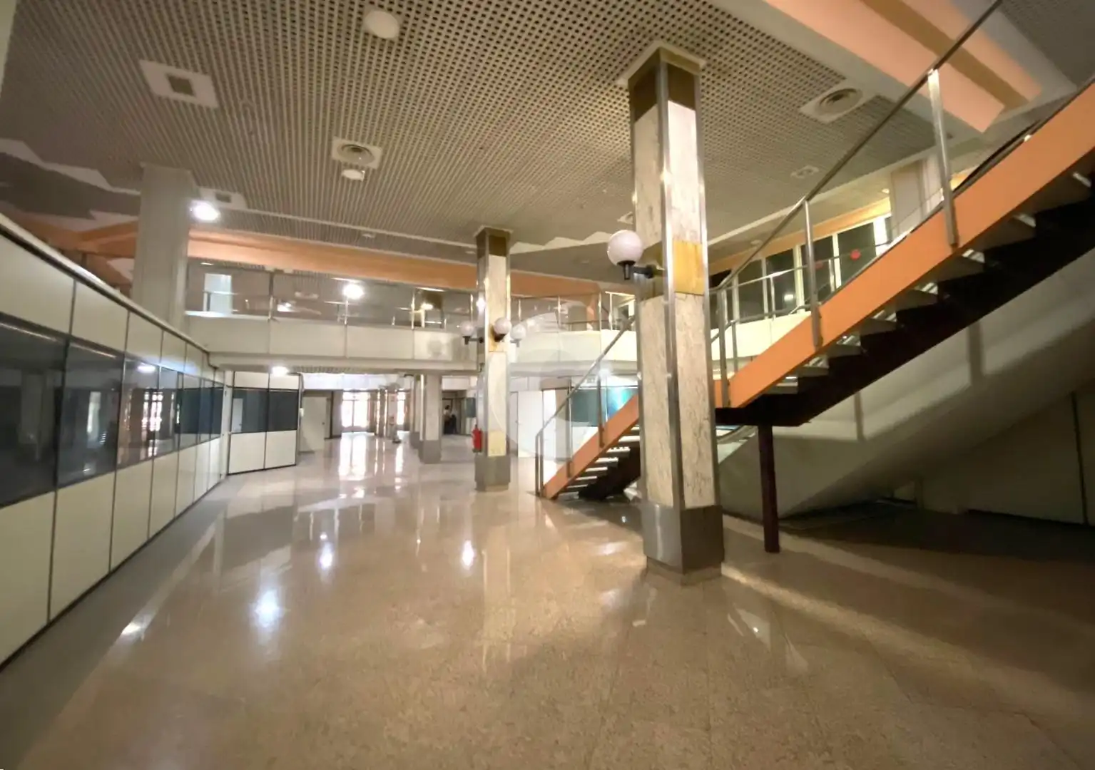 Gewerbefläche zur Miete in Centro - Juan Flórez - Plaza Pontevedra