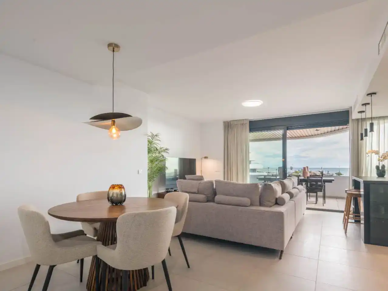 Sala d'estar de Pis en venda en Torremolinos amb Aire condicionat, Piscina i Balcó