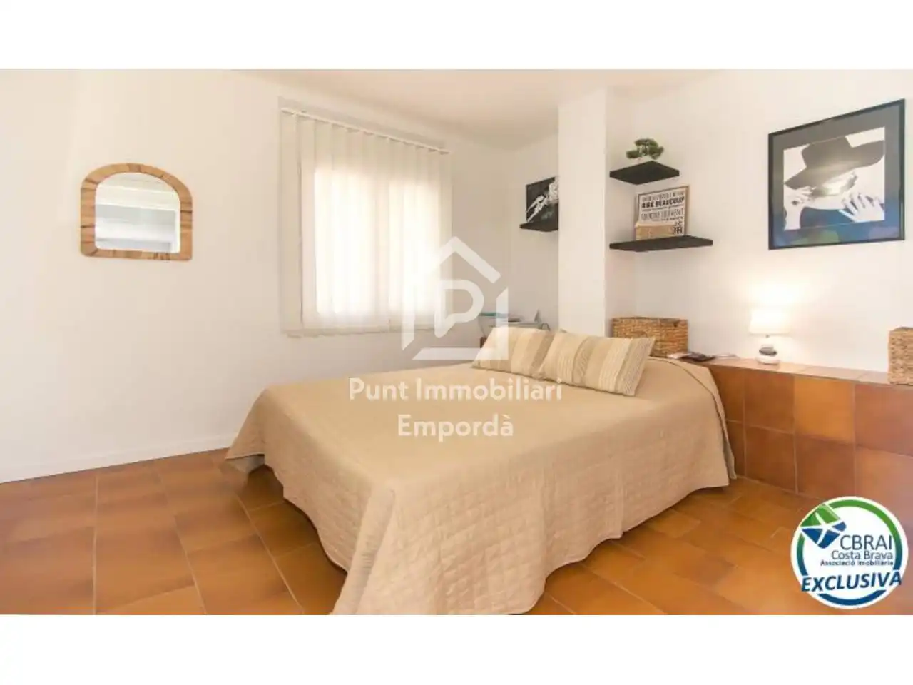 Dormitori de Apartament en venda en Empuriabrava amb Aire condicionat, Terrassa i Moblat