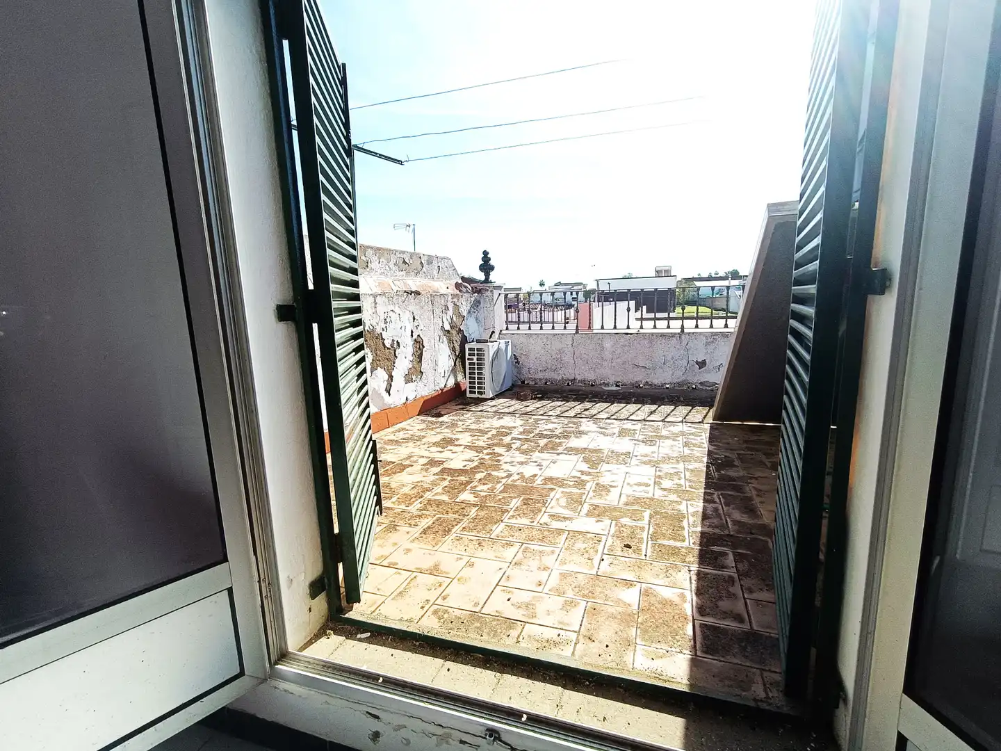 Terrassa de Casa adosada en venda en Villanueva del Ariscal amb Aire condicionat, Jardí privat i Terrassa