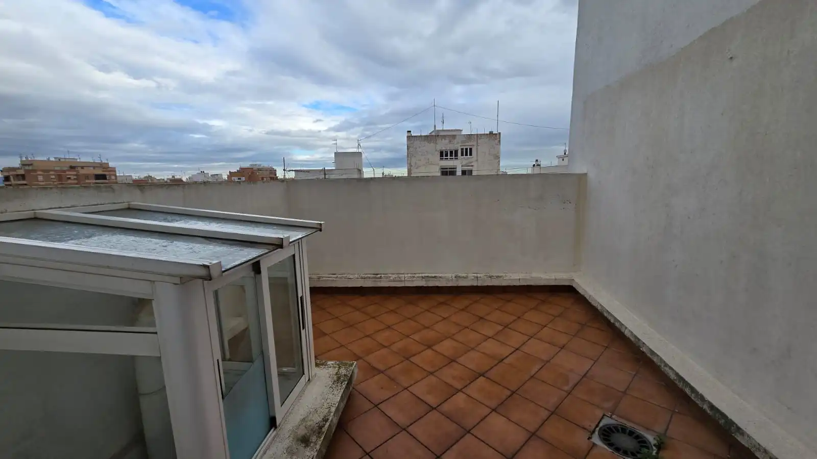 Terrassa de Casa adosada en venda en Oliva amb Terrassa i Moblat