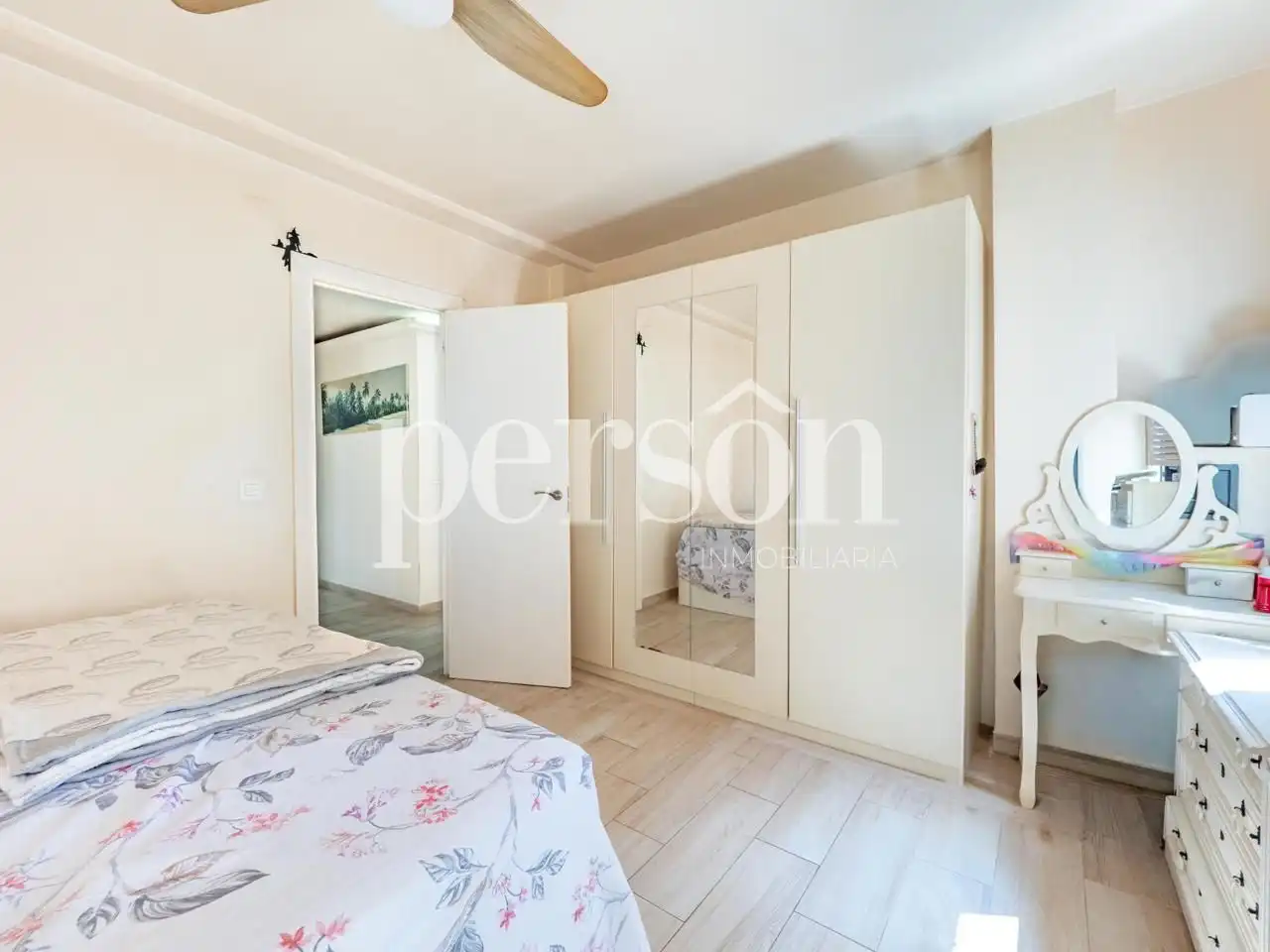 Habitación de Piso en venta en Valencia con Aire acondicionado, Terraza y Amueblado