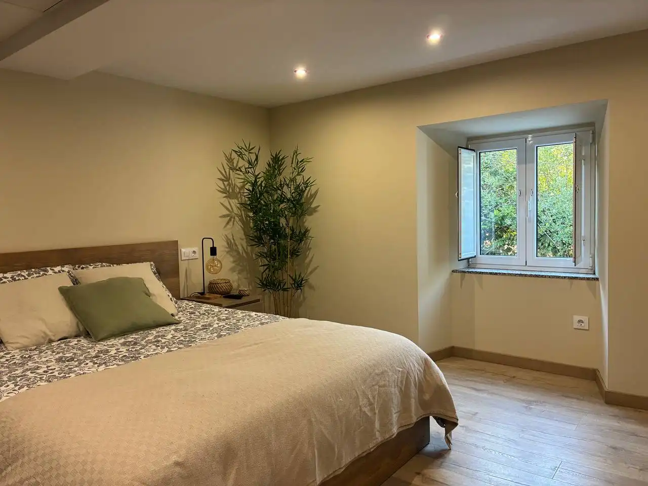Habitación de Casa o chalet en venta en Cariño con Jardín privado, Terraza y Amueblado