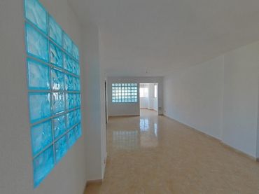 Pis amb ascensor en venda a C/ Dénia