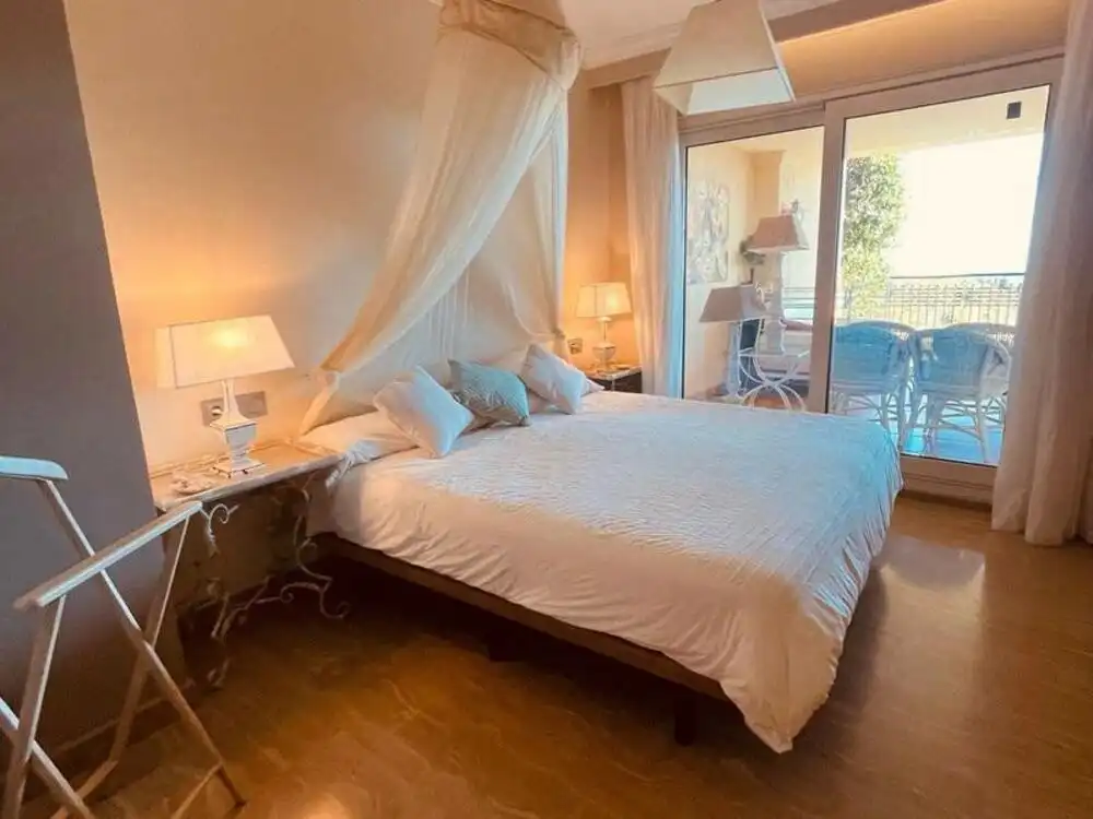 Habitación de Planta baja de alquiler en Marbella con Aire acondicionado, Terraza y Piscina