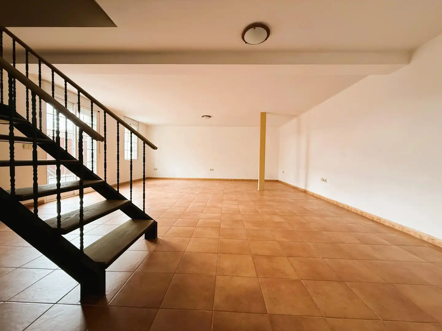 Casa adosada en venta en Loeches con Calefacción, Jardín privado y Terraza