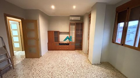 Piso en Jamilena semireformado con 3 dormitorios, balcones y terraza comunitaria, imagen 4