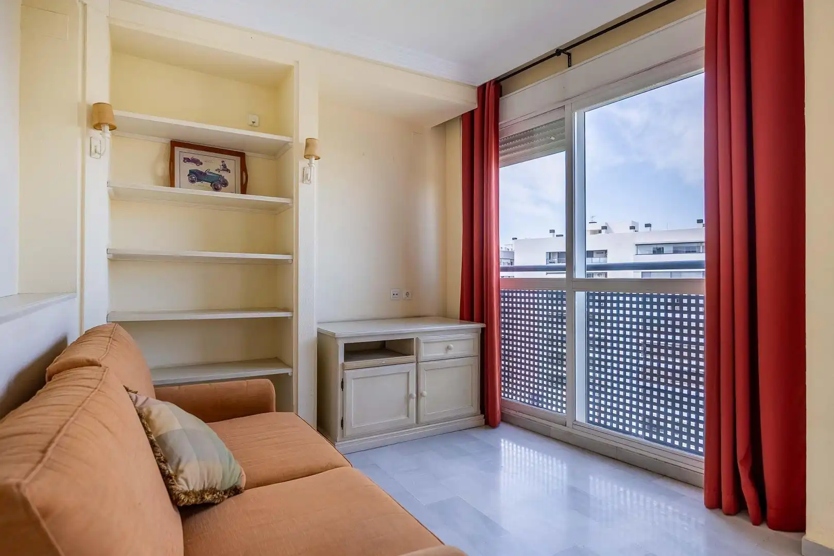 Habitación de Piso en venta en Sevilla con Aire acondicionado, Amueblado y Balcón