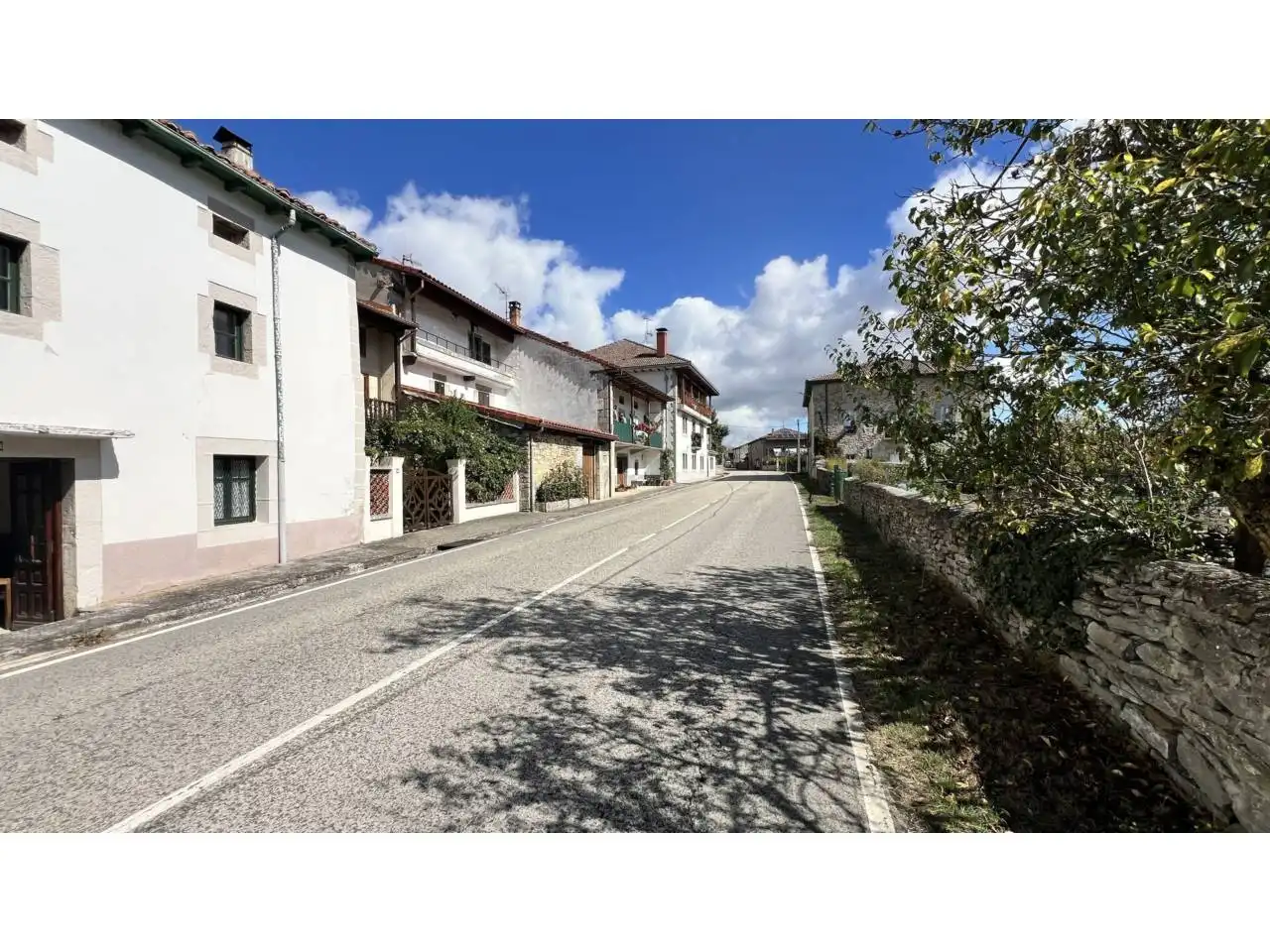 Exterior view of Houses for sale in Merindad de Montija  with Heating, Private garden and Terrace