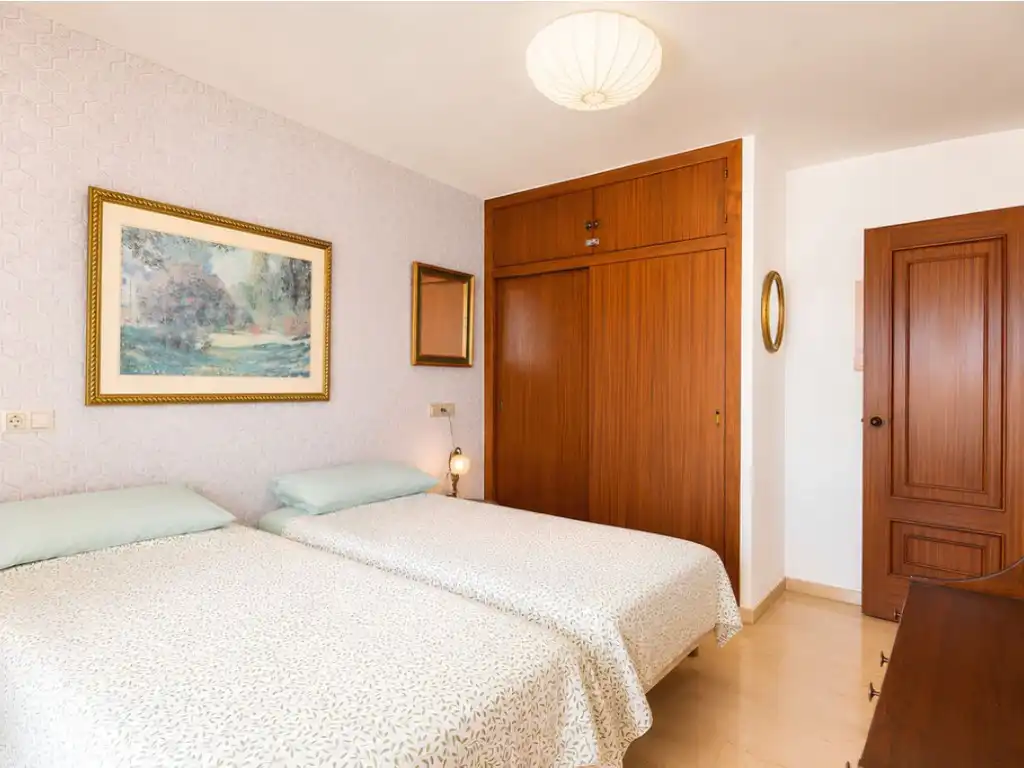 Habitación de Piso en venta en Fuengirola con Aire acondicionado, Terraza y Amueblado