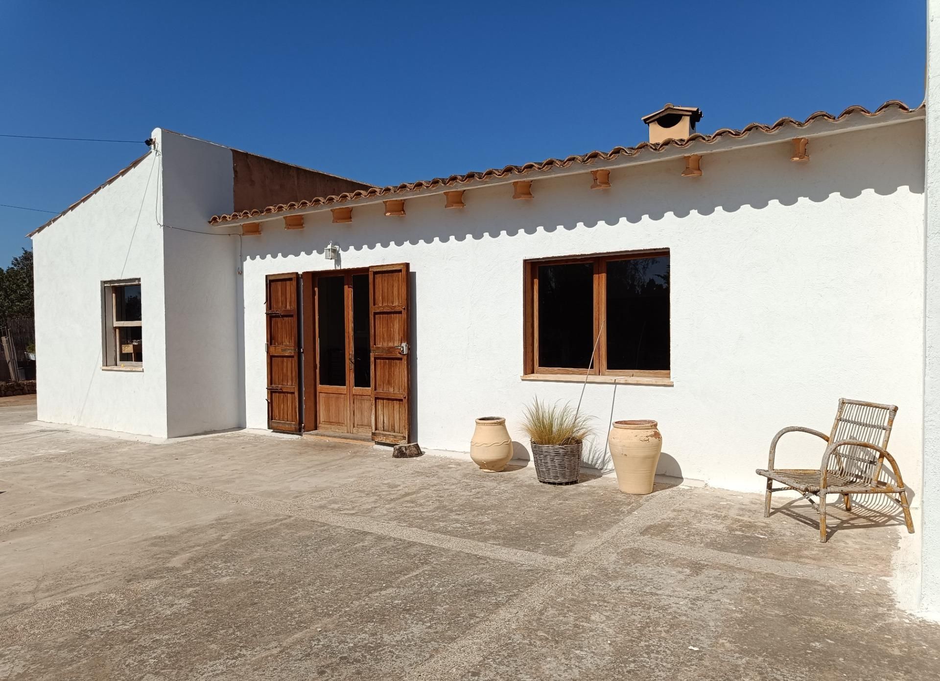 Vista exterior de Finca rústica en venda en Sant Llorenç des Cardassar amb Calefacció, Jardí privat i Terrassa