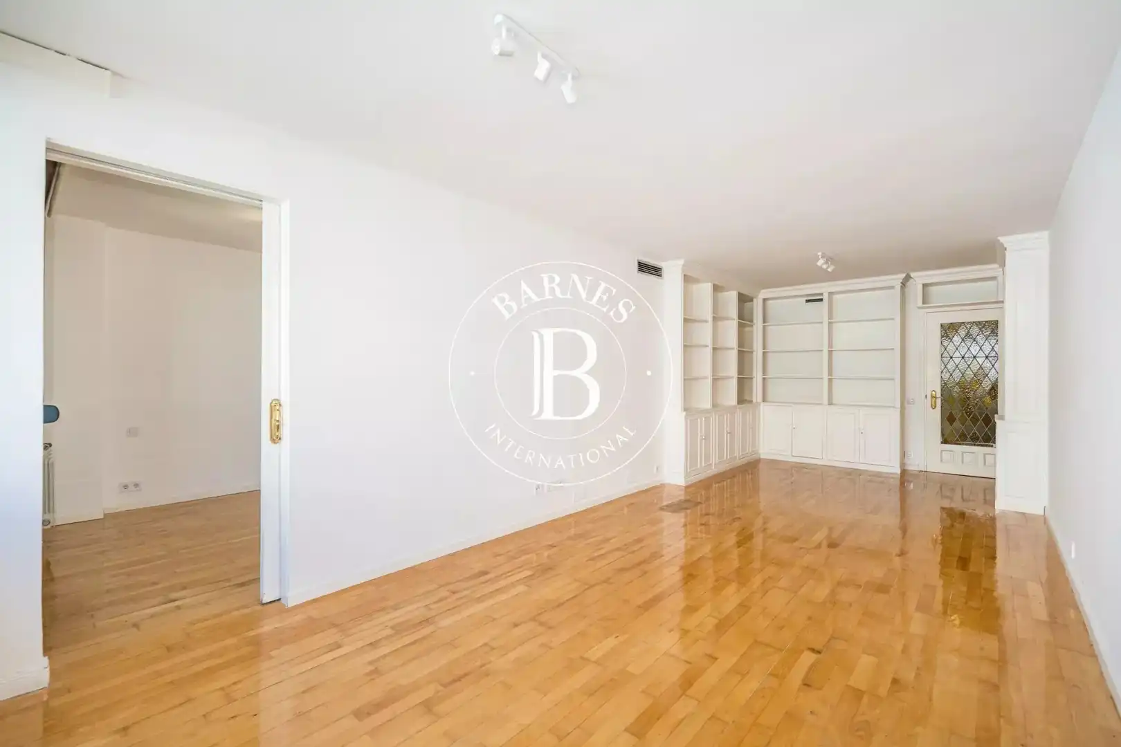 Flat for rent in Madrid  with Air Conditioner, Heating and Private garden