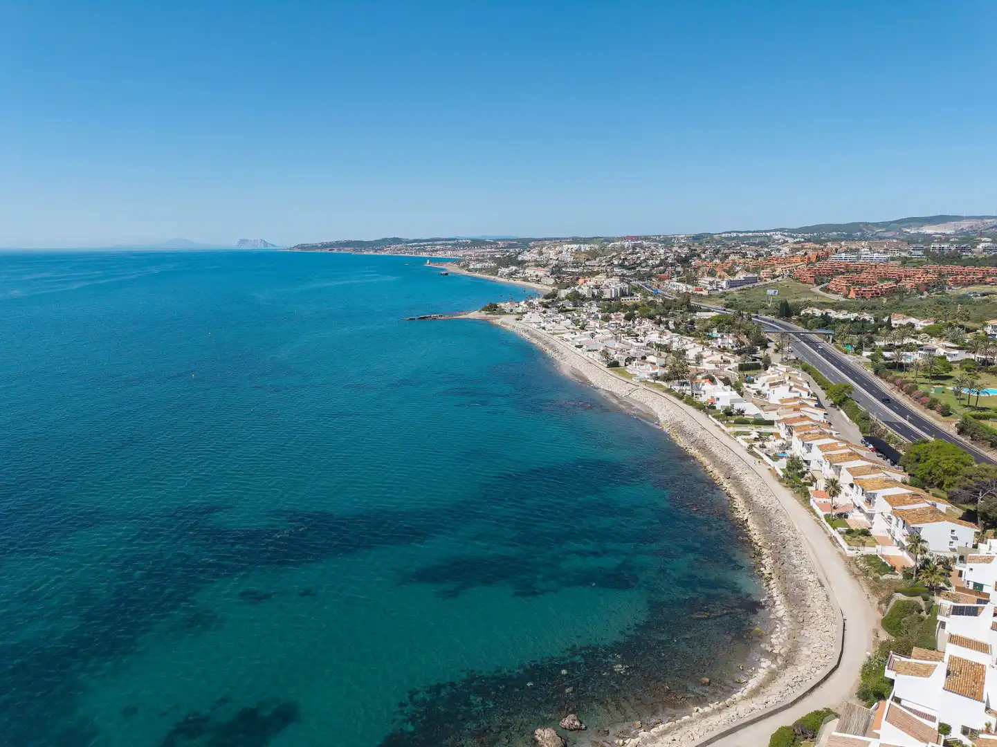 Vista exterior de Ático en venta en Estepona con Aire acondicionado, Terraza y Trastero