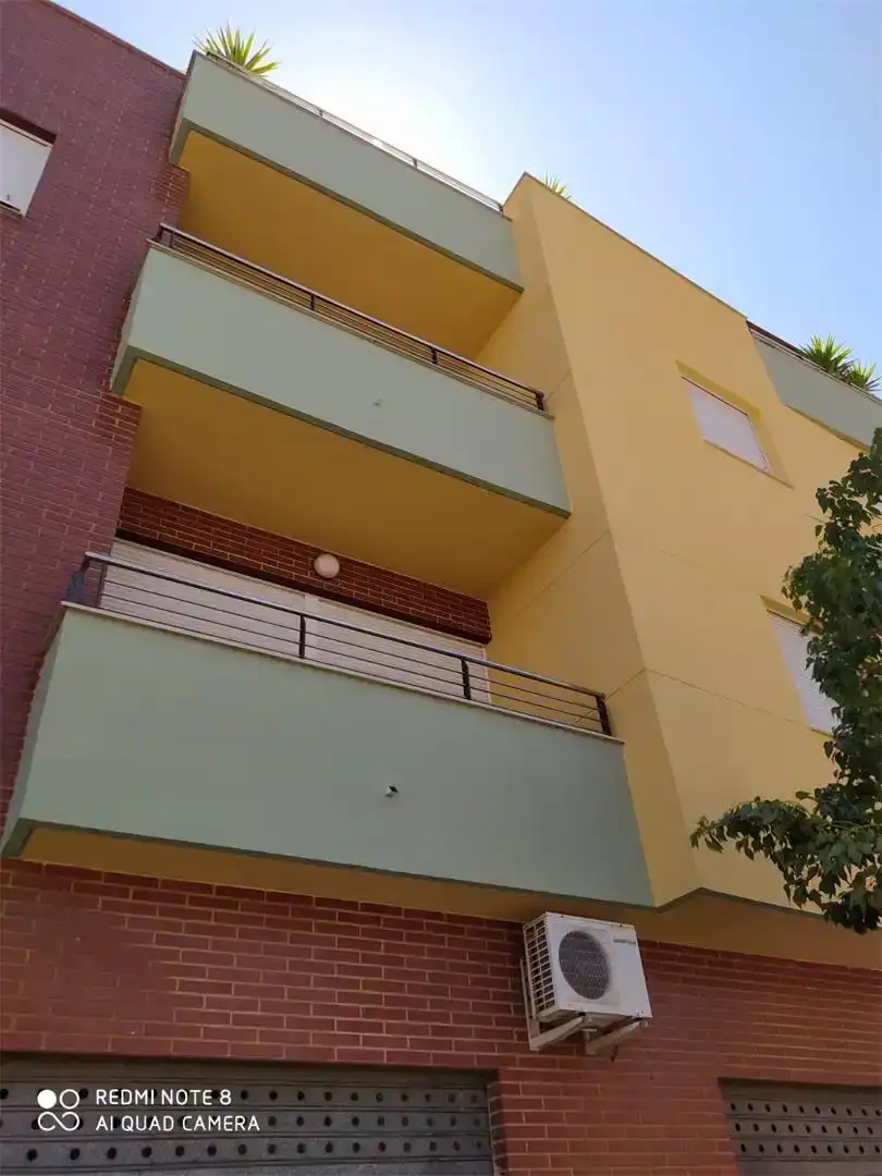 Vista exterior de Pis en venda en Manuel amb Aire condicionat i Balcó