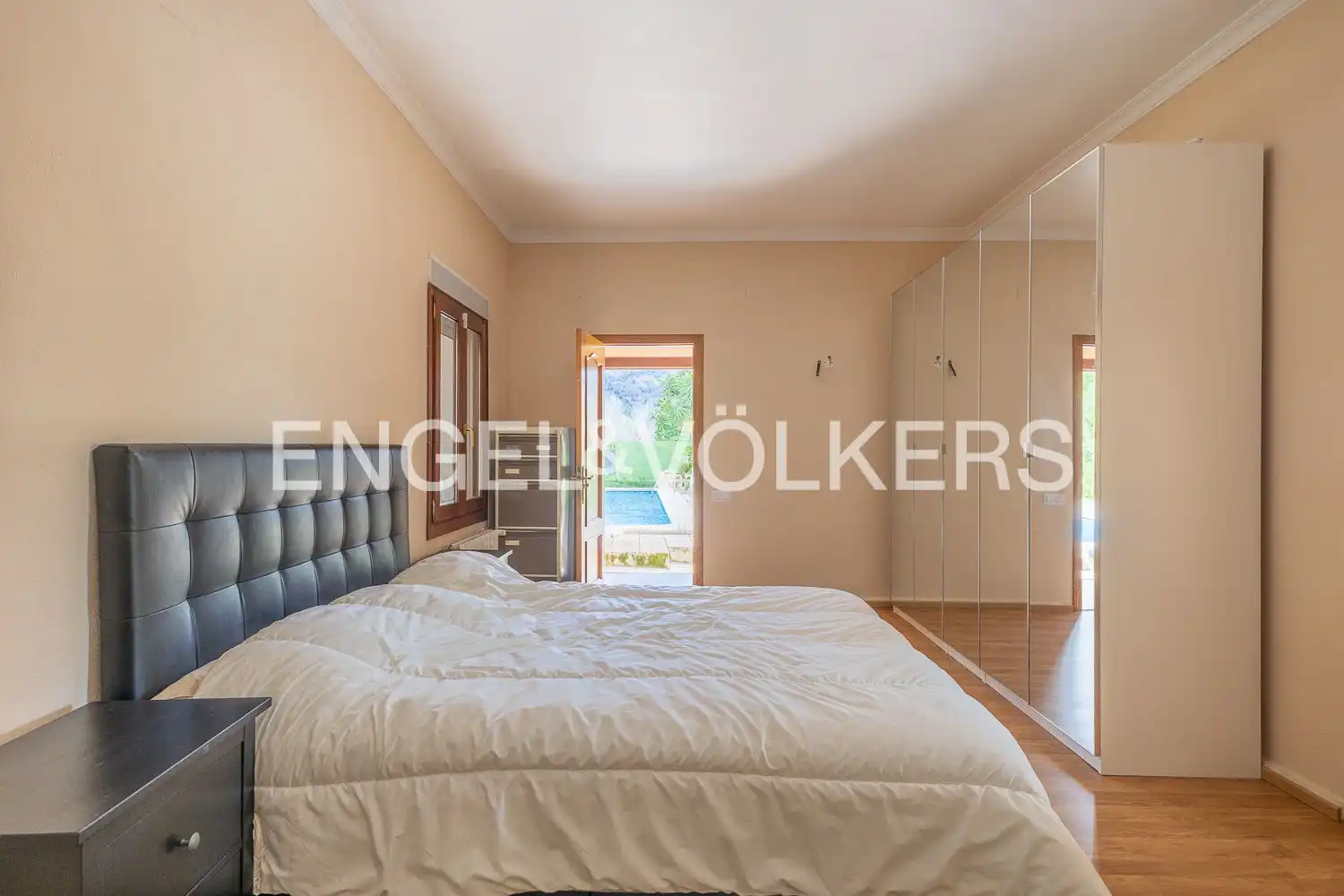 Habitación de Casa o chalet en venta en Dénia con Calefacción, Jardín privado y Parquet
