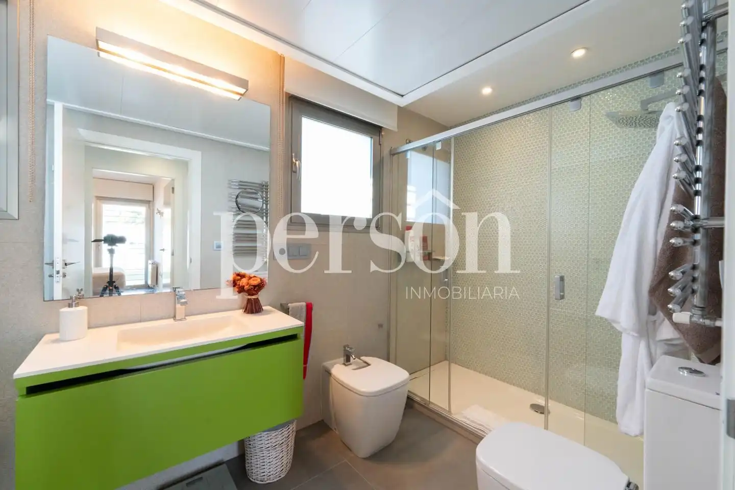 Baño de Casa o chalet en venta en La Pobla de Vallbona con Aire acondicionado, Calefacción y Jardín privado