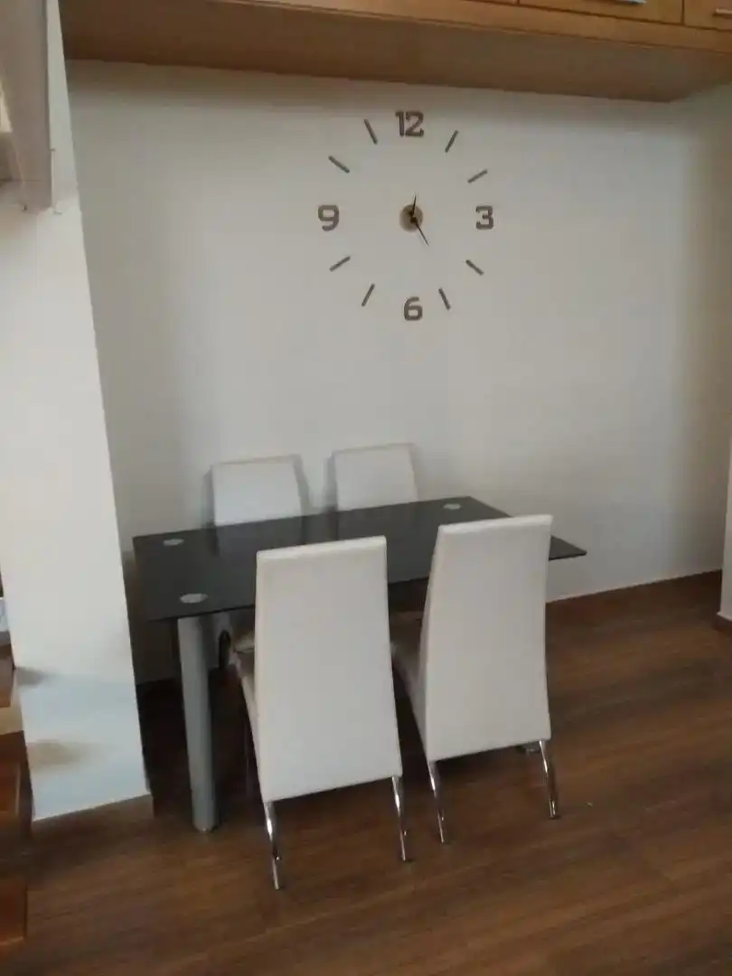 Esszimmer von Wohnung zur Miete in La Carlota, Córdoba