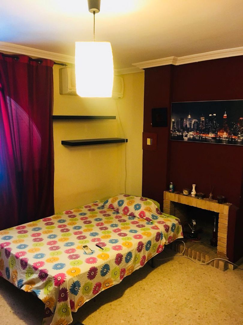 Dormitori de Estudi de lloguer en Dos Hermanas amb Moblat i Rentadora