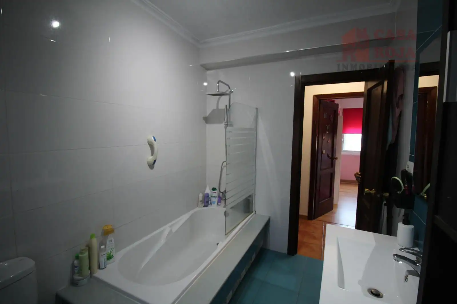 Bathroom of Flat for sale in Moaña  with Terrace, Storage room and Furnished