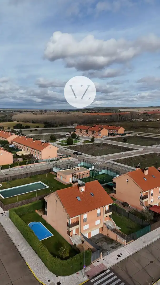 Exterior view of Detached homes for sale in Barbadillo  with Air Conditioner, Heating and Private garden