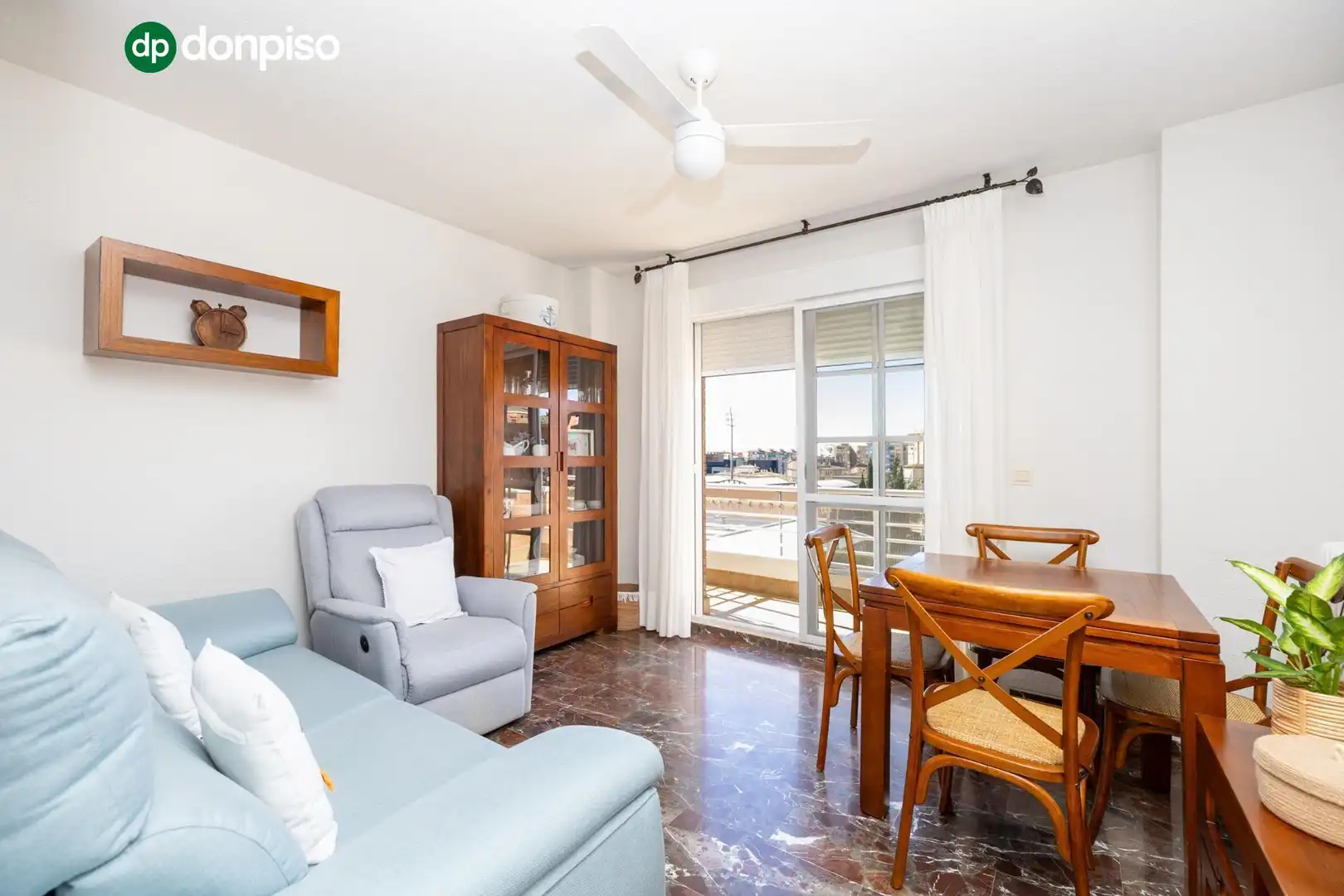 Wohnzimmer von Wohnungen zum Verkauf in Granada mit Heizung und Terrasse