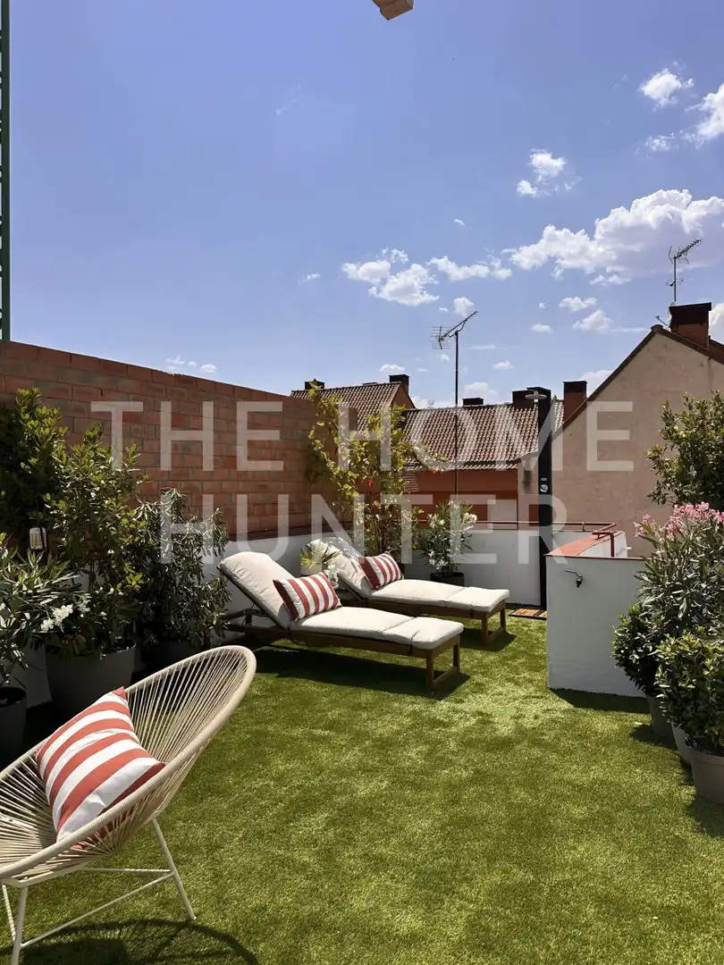 Terrassa de Pis en venda en Madrid amb Aire condicionat, Calefacció i Moblat