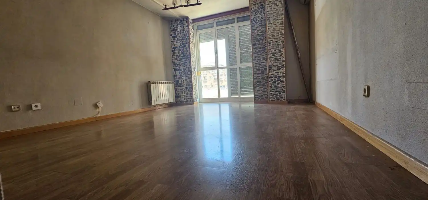 Sala de estar de Piso en venta en  Madrid Capital con Aire acondicionado, Calefacción y Parquet