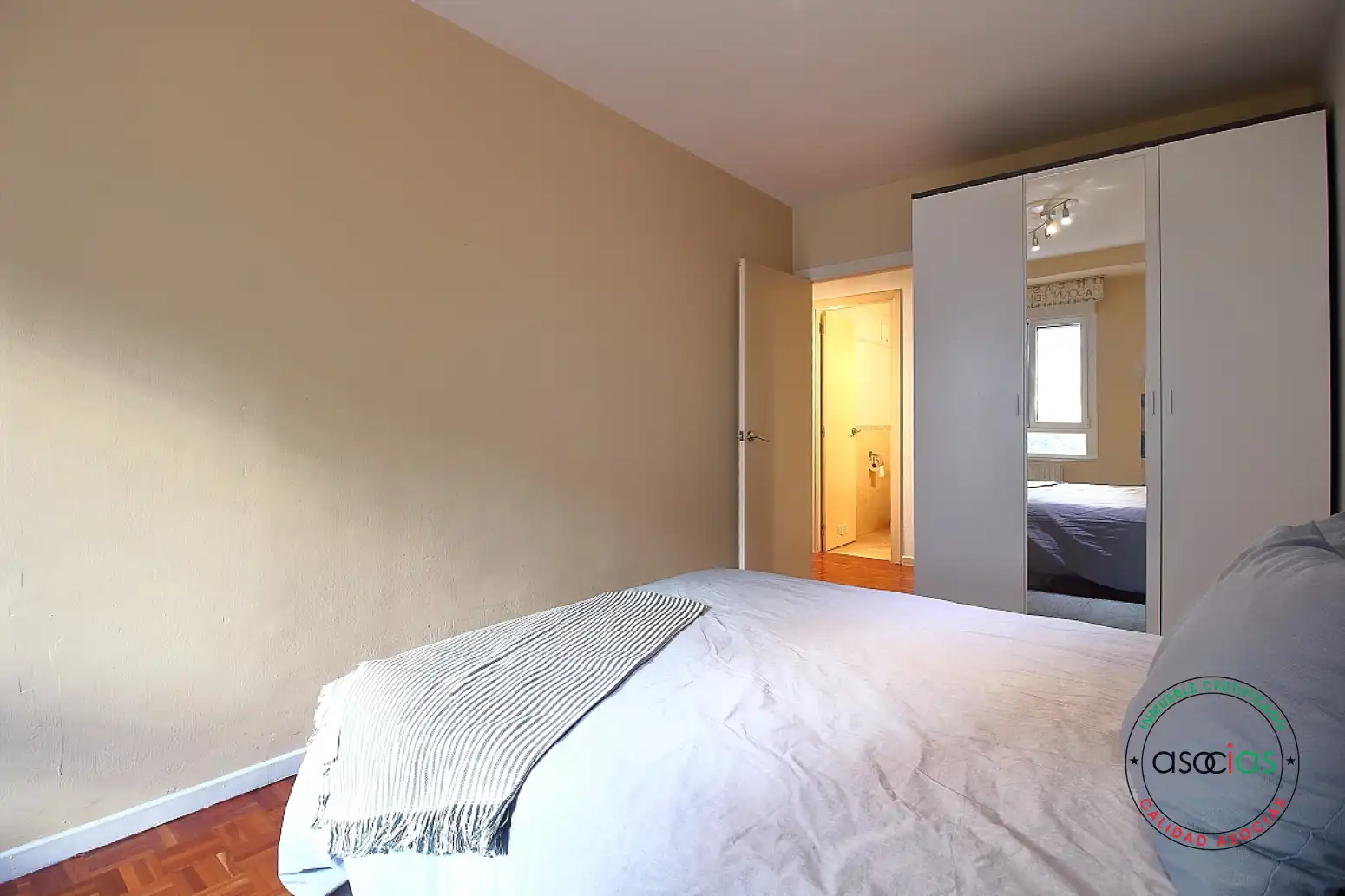 Bedroom of Flat for sale in Este