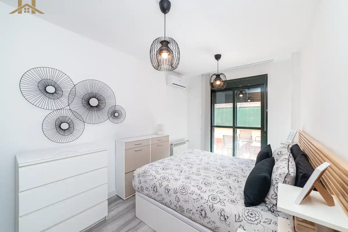 Habitación de Planta baja en venta en Navalcarnero con Aire acondicionado, Calefacción y Jardín privado