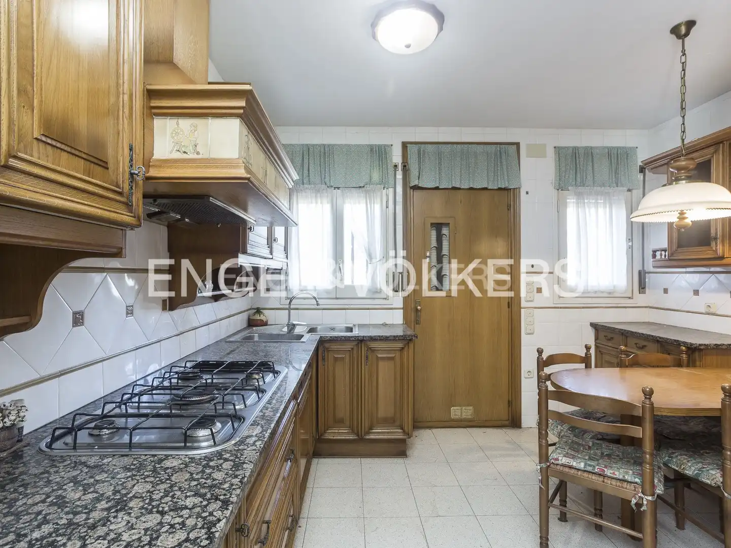 Cocina de Casa o chalet en venta en La Pobla de Claramunt con Calefacción, Jardín privado y Terraza