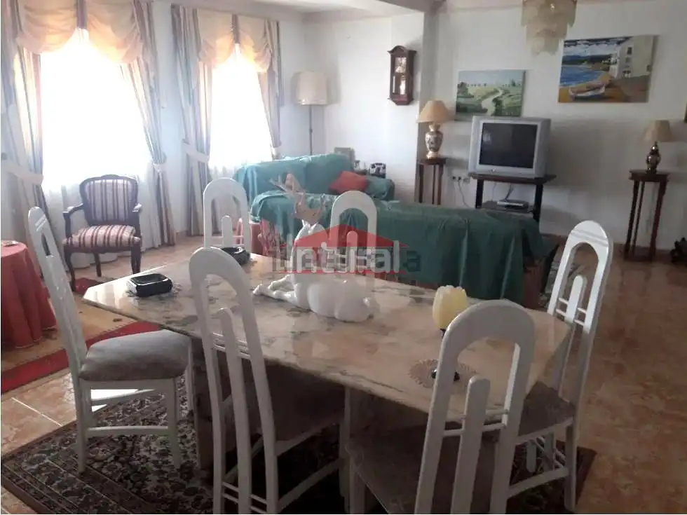 Sala de estar de Casa adosada en venta en San Pedro con Calefacción y Terraza