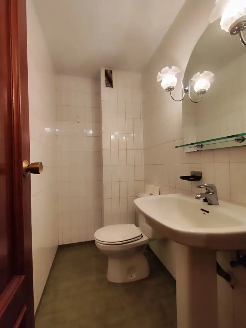 Badezimmer von Wohnung zum Verkauf in Corral de Almaguer mit Heizung, Terrasse und Abstellraum