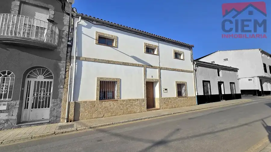 House for sale in Miajadas, imagen 2
